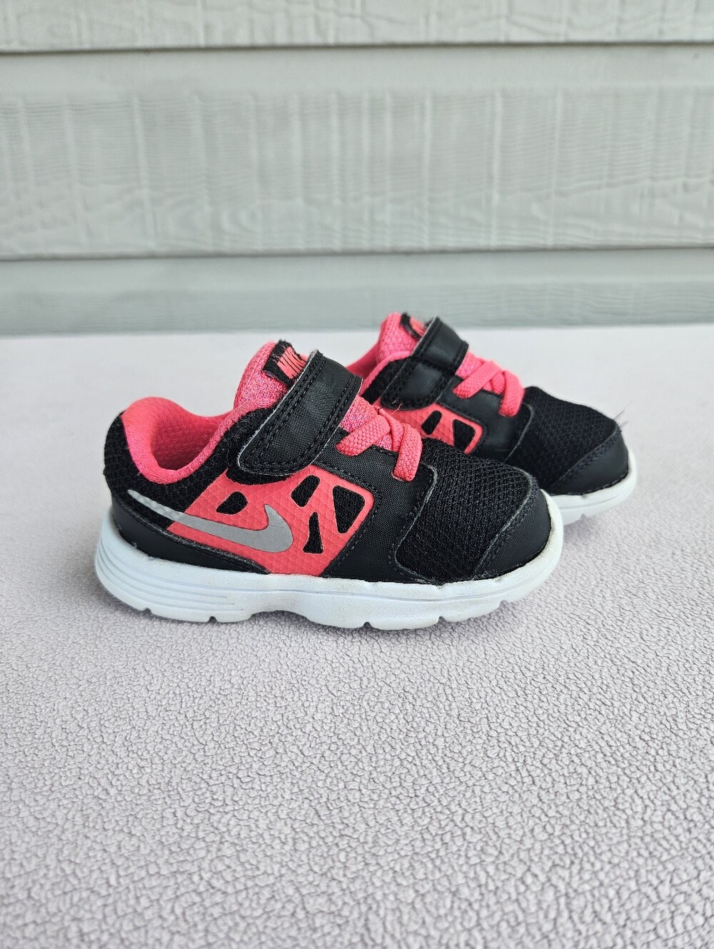 Nike Downshifter 6 Hook & Loop Sneaker Toddler SZ 6C Pink Black 685164-001